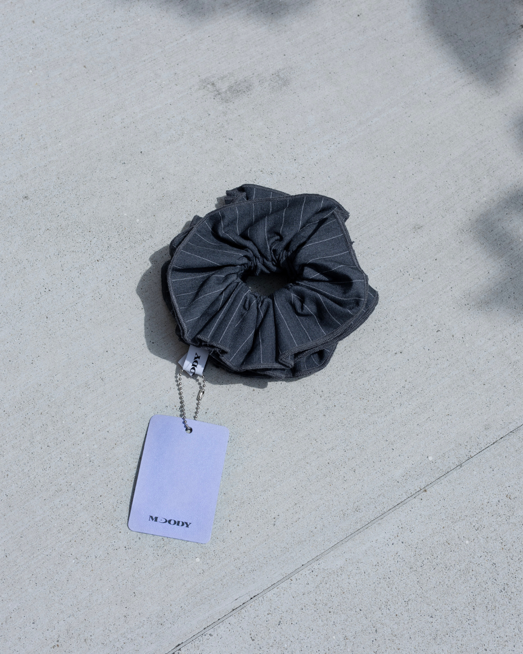 DOUBLE TIERED PINSTRIPE SCRUNCHIE