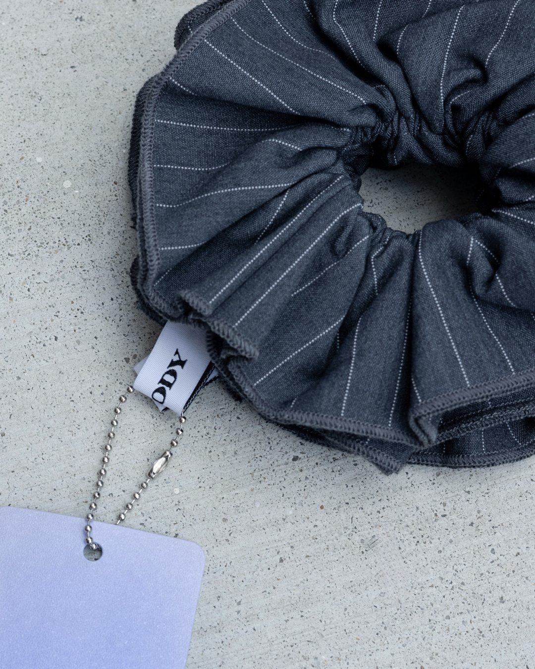 DOUBLE TIERED PINSTRIPE SCRUNCHIE